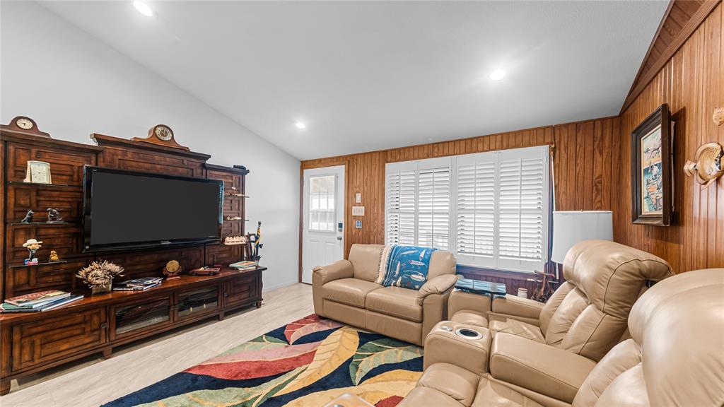 1417 8th Street, San Leon, Texas image 9