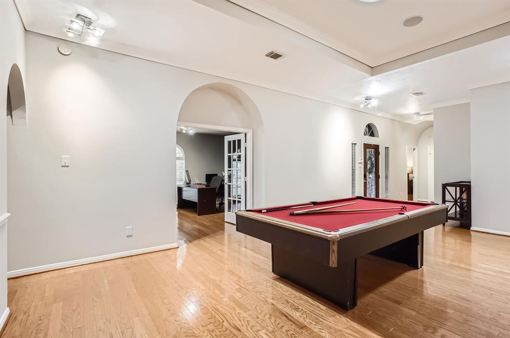 811 Piney Ridge Drive, Friendswood, Texas image 5