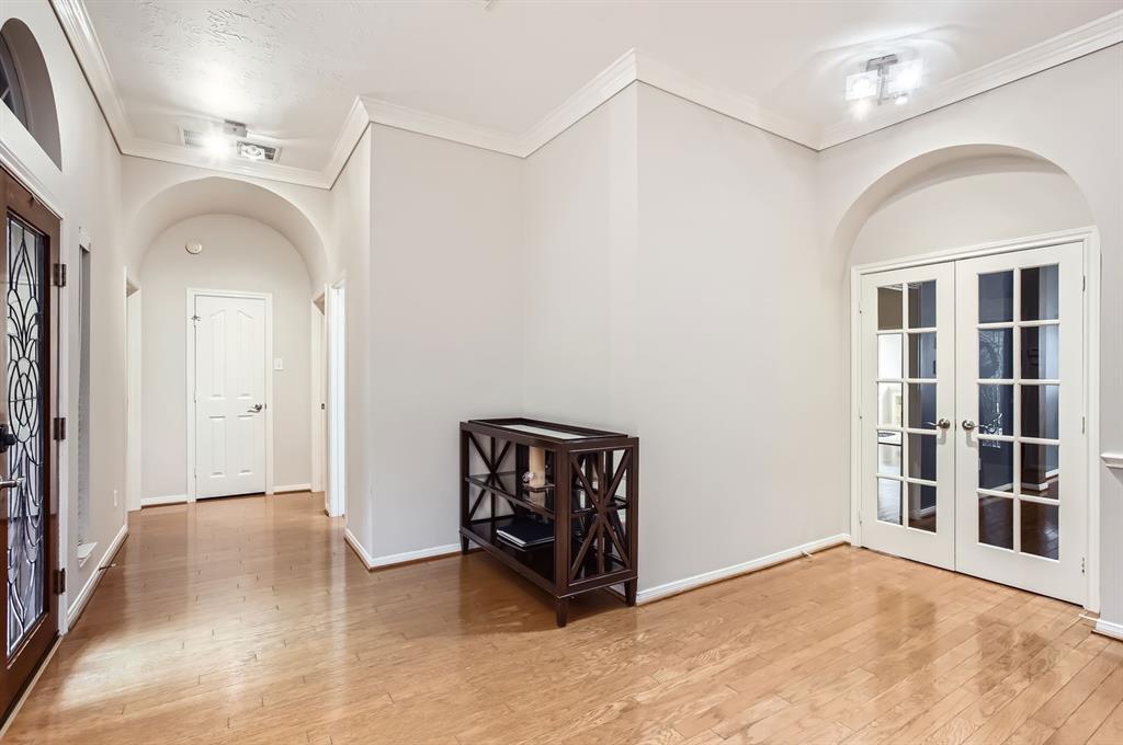 811 Piney Ridge Drive, Friendswood, Texas image 3