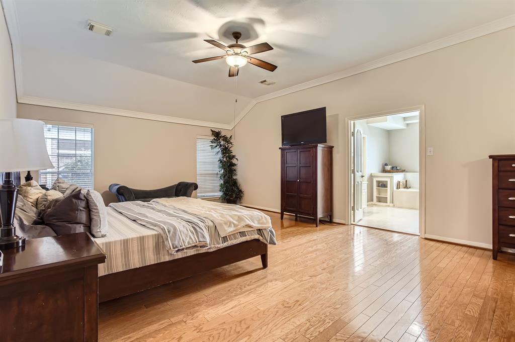 811 Piney Ridge Drive, Friendswood, Texas image 14