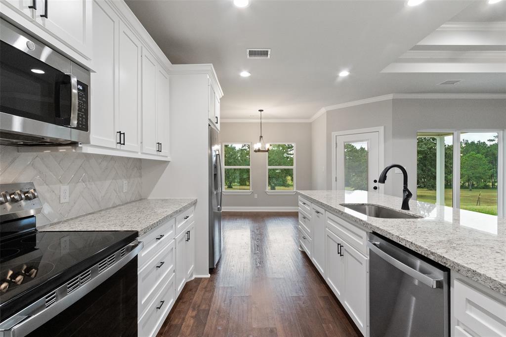 14786 Cedar Lane Loop, Willis, Texas image 15
