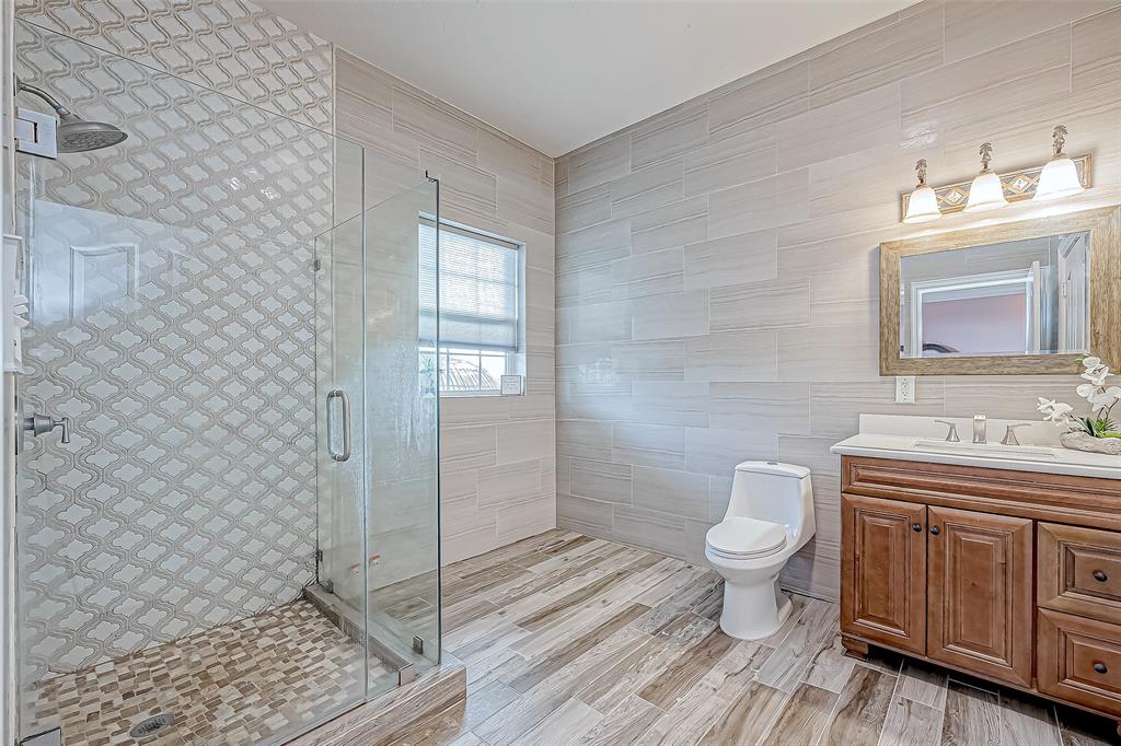 3319 Camino Del Rancho Road, Crosby, Texas image 38