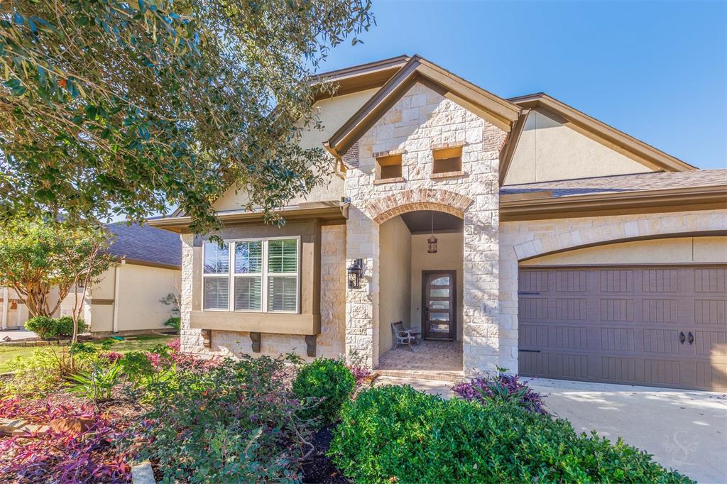 11 Floral Hills Lane
