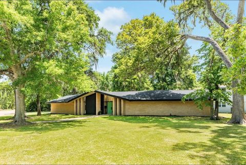 A home in Lake Jackson