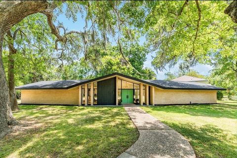 A home in Lake Jackson