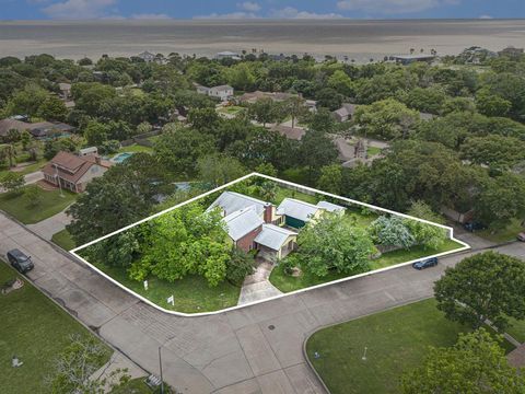 A home in Seabrook