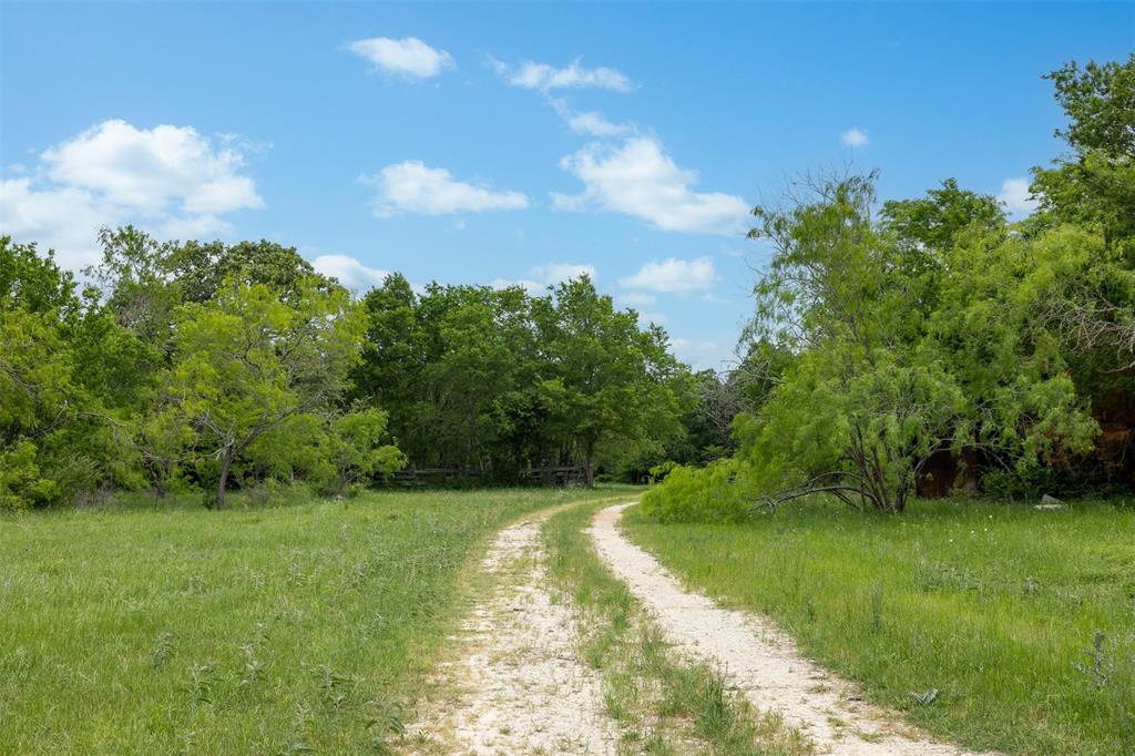 +/-1600 AC Fm 979, Franklin, Texas image 7