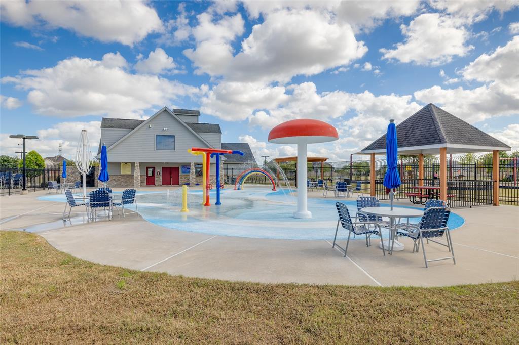 2423 Phantom Quartz Lane, Rosharon, Texas image 17