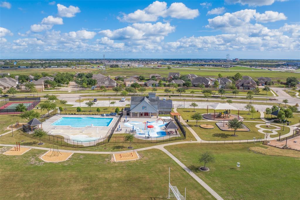 2423 Phantom Quartz Lane, Rosharon, Texas image 11