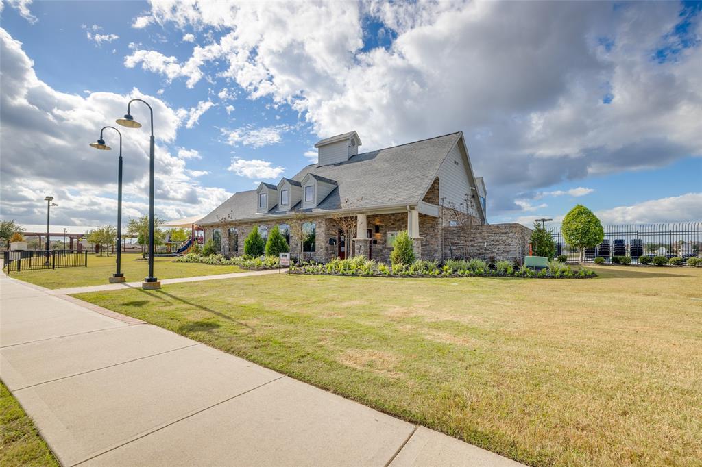 2423 Phantom Quartz Lane, Rosharon, Texas image 13