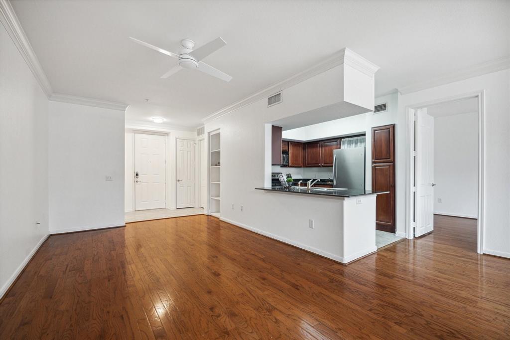 7575 Kirby Drive 1108