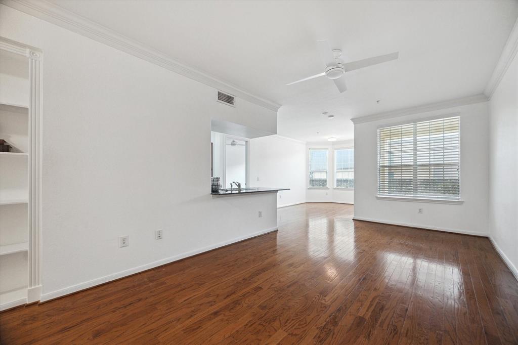 7575 Kirby Drive 1108