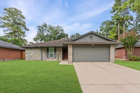Photo of 2422 Clear Ridge Drive, Houston, TX 77339 (MLS # 75093433)