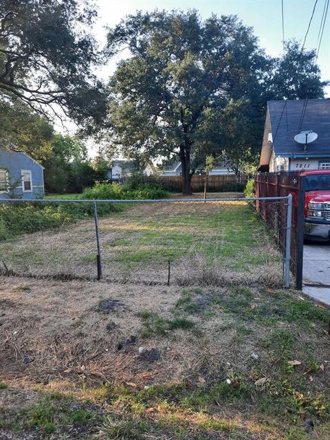 Photo of 7201 Force Street, Houston, TX 77020 (MLS # 35819677)