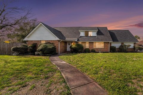 1302 15th Street South Houston TX 77587