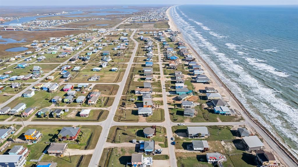 702 Seashell Drive, Surfside Beach, Texas image 34