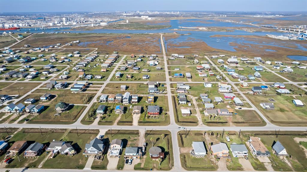 702 Seashell Drive, Surfside Beach, Texas image 35