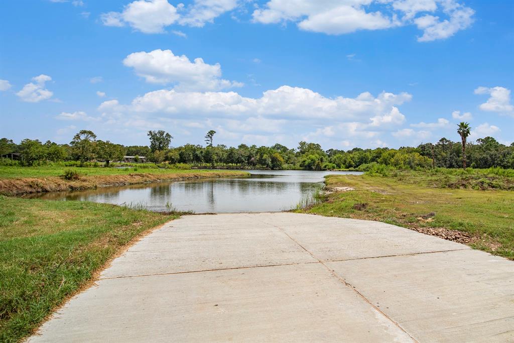 4329 Leslies Way Way, Dickinson, Texas image 25
