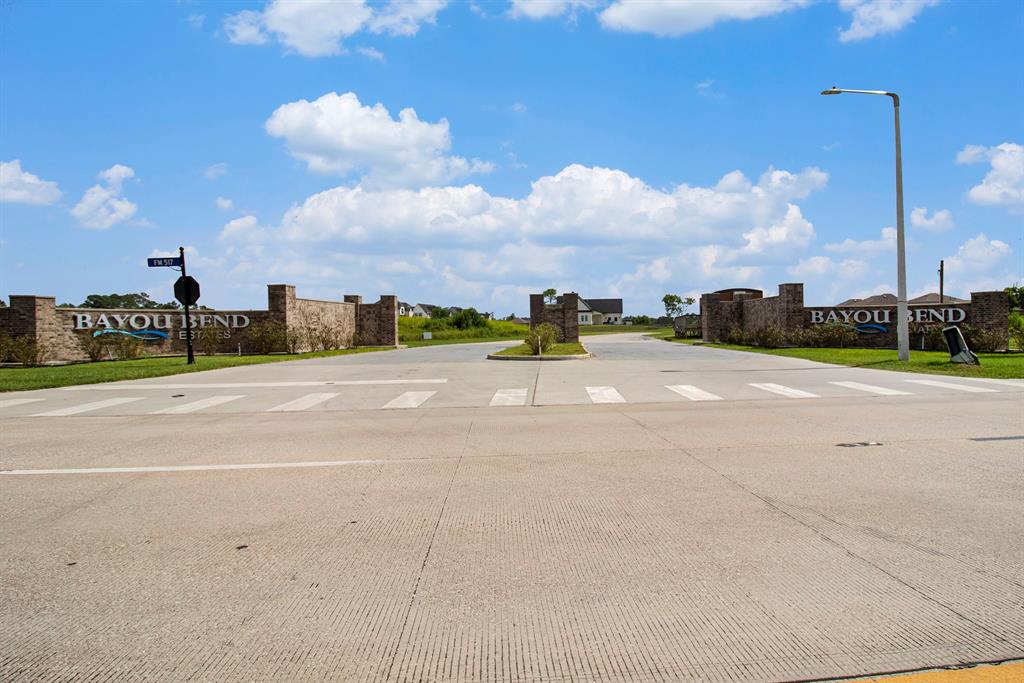 4329 Leslies Way Way, Dickinson, Texas image 27