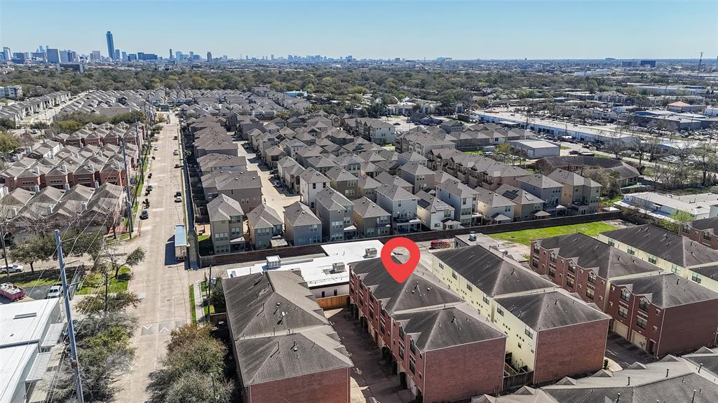 8715 Meadowcroft Drive #1002, Houston, Texas image 2