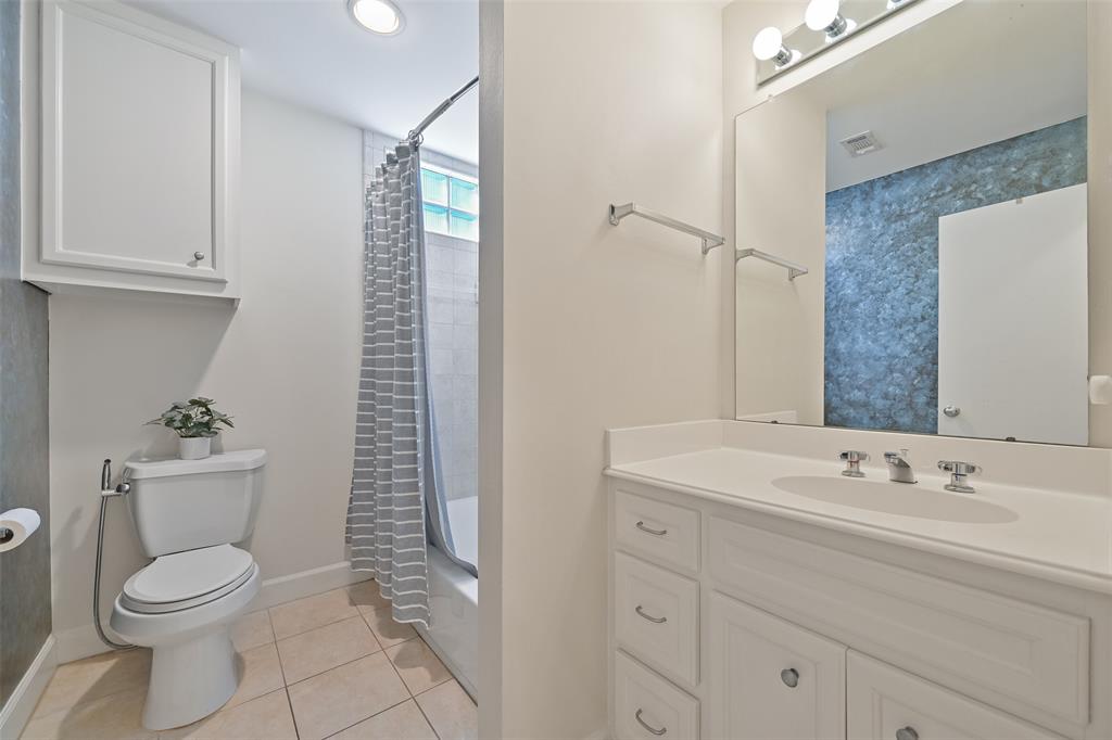 8715 Meadowcroft Drive #1002, Houston, Texas image 19