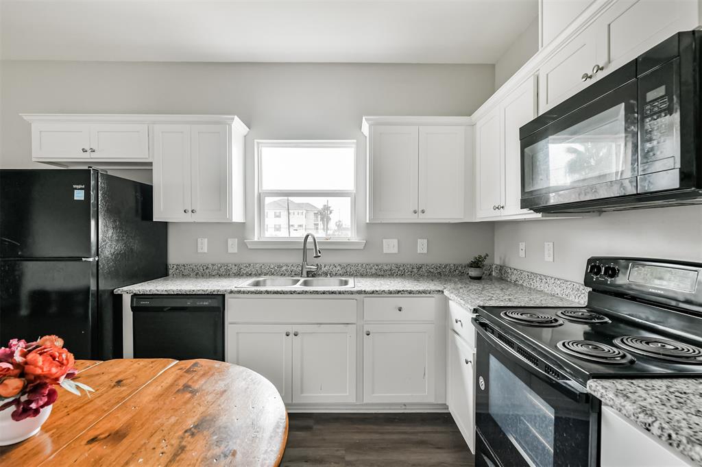 2811 Winnie Street, Galveston, Texas image 11
