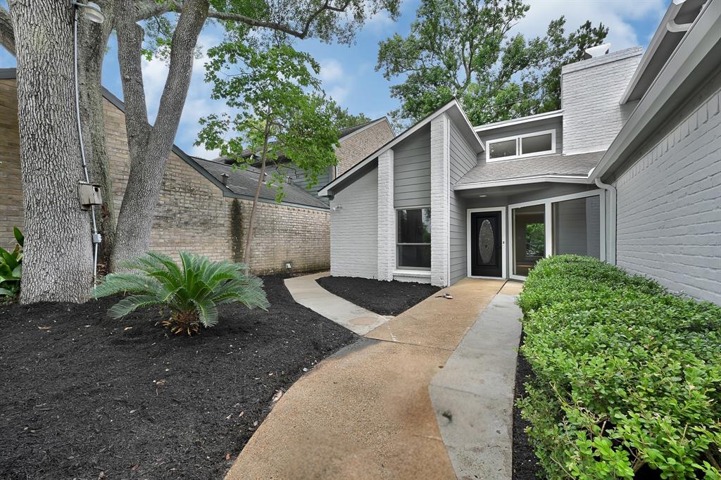 20006 18th Fairway Drive, Humble, Texas image 4