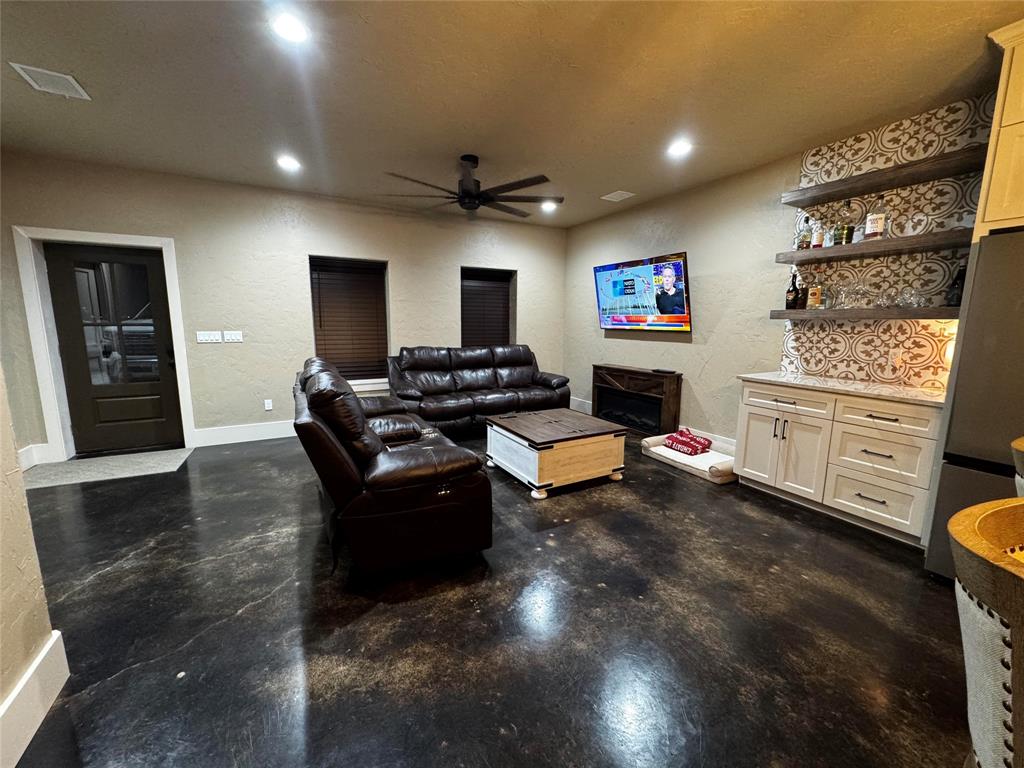72 Circle Hook, Port O Connor, Texas image 2
