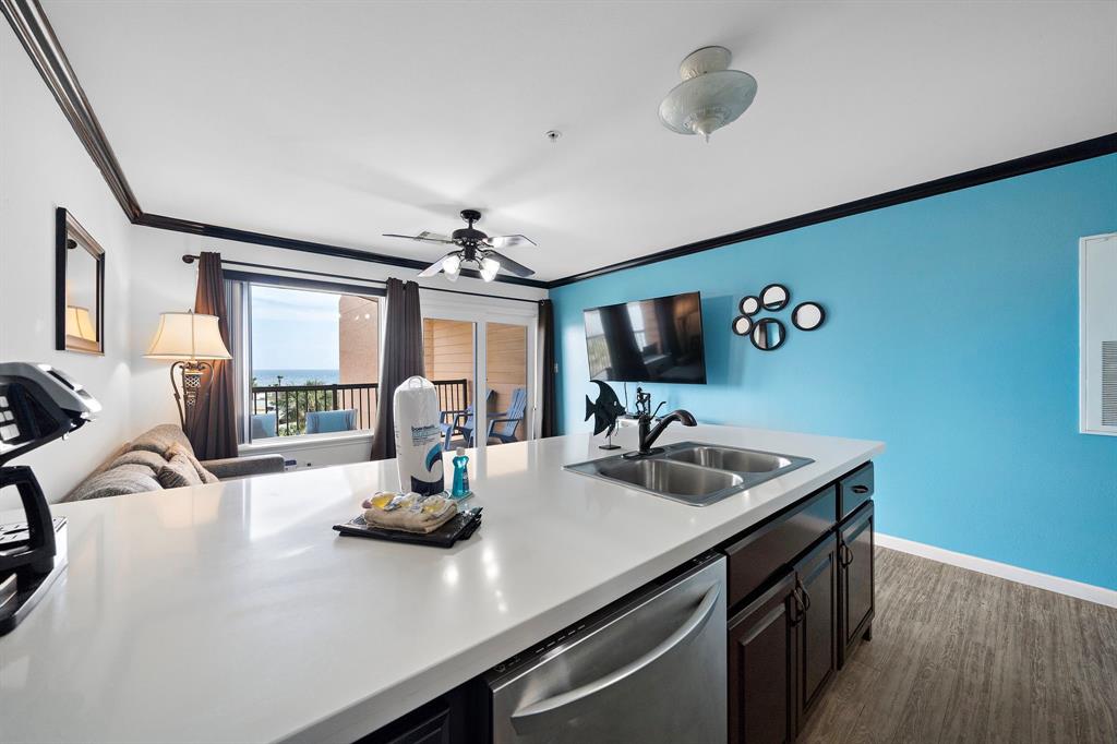9520 Seawall Boulevard #332, Galveston, Texas image 11