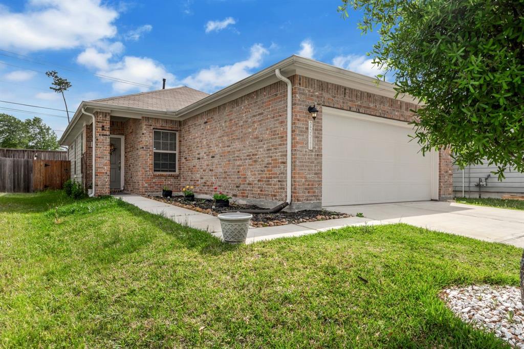 25511 Valverdant Court, Porter, Texas image 3