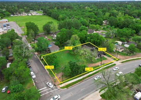 406 E Phillips Street Conroe TX 77301