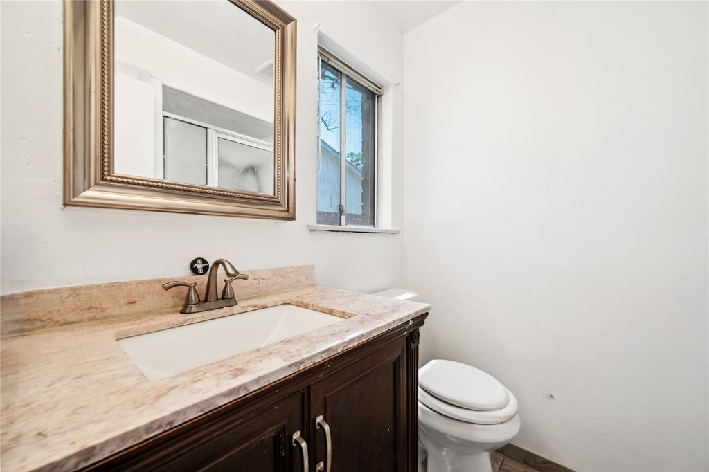 4511 Ponderosa Drive, Baytown, Texas image 19