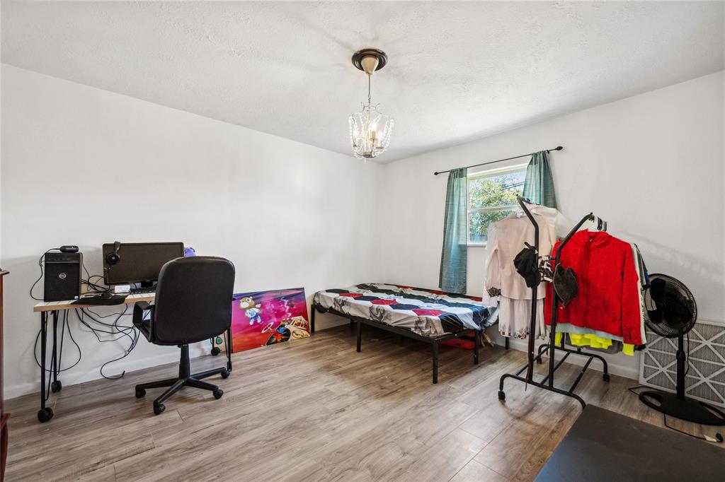 4511 Ponderosa Drive, Baytown, Texas image 20
