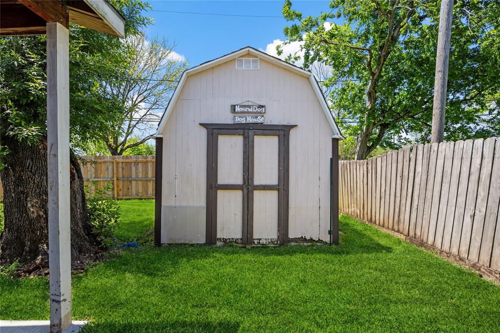4511 Ponderosa Drive, Baytown, Texas image 27