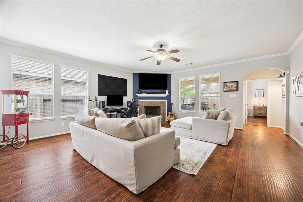 2304 Cantabria Ln Lane