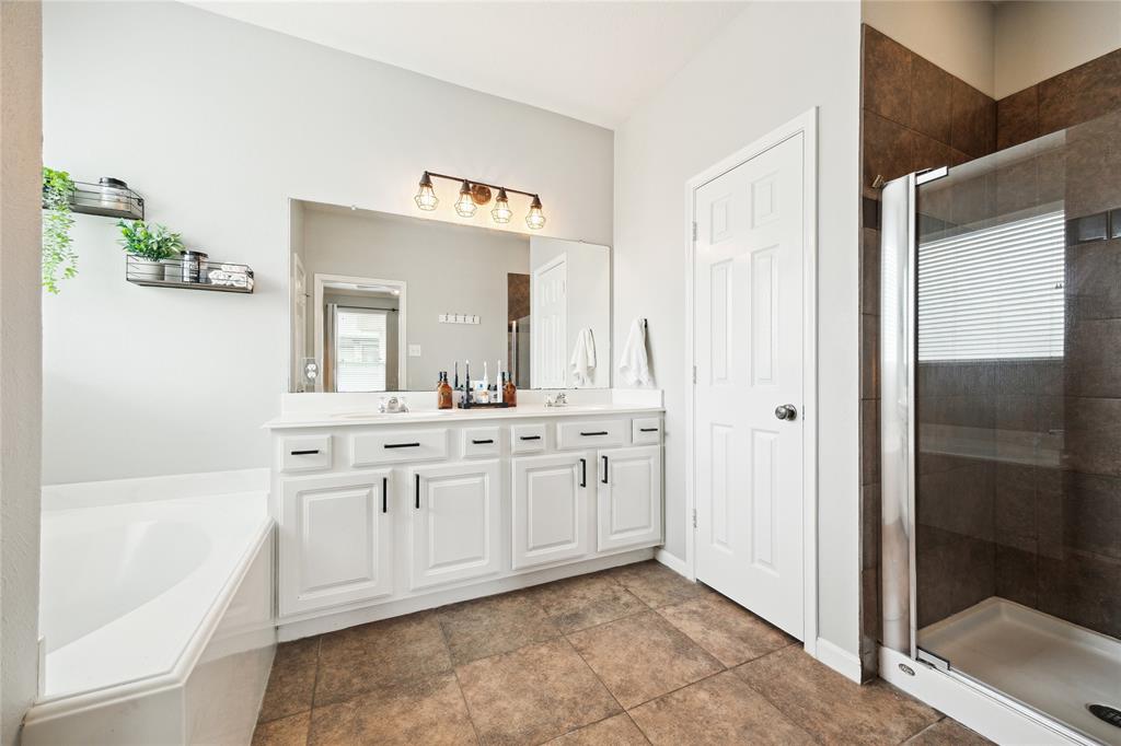 2304 Cantabria Ln Lane, League City, Texas image 11
