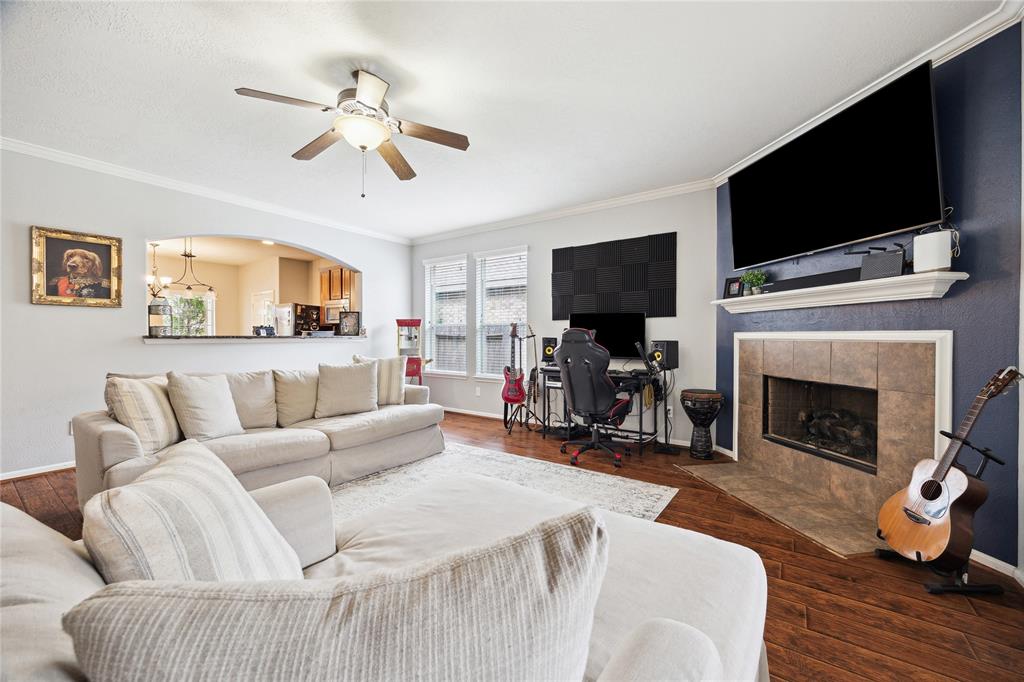 2304 Cantabria Ln Lane