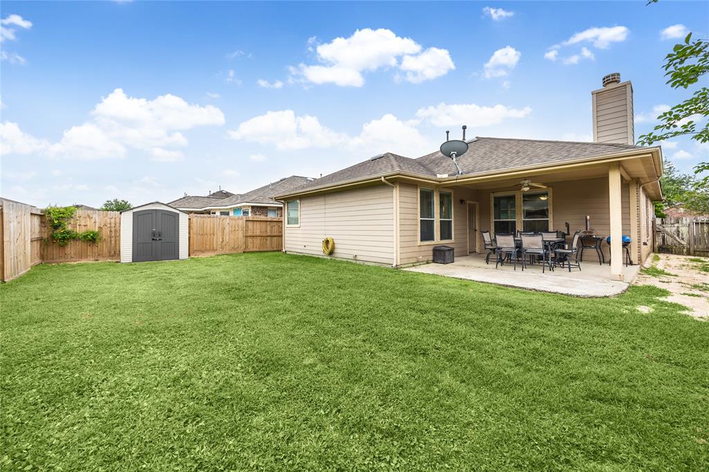 2304 Cantabria Ln Lane, League City, Texas image 19