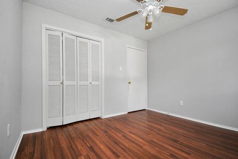 Single Family Residence in Houston TX 8346 Sorrel Drive.jpg