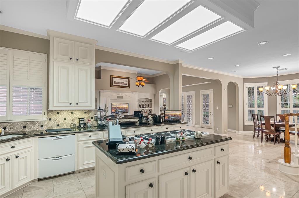 22222 Holly Creek Trail, Tomball, Texas image 17