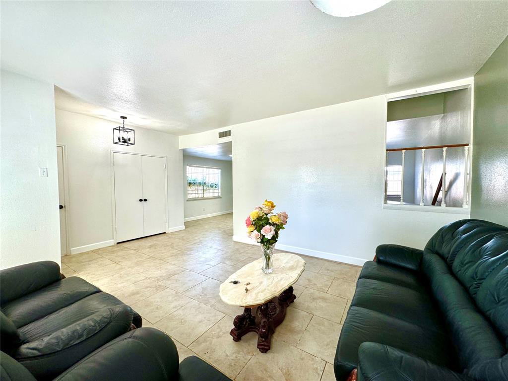 11127 Village Bend Ln Lane #1127, Houston, Texas image 7
