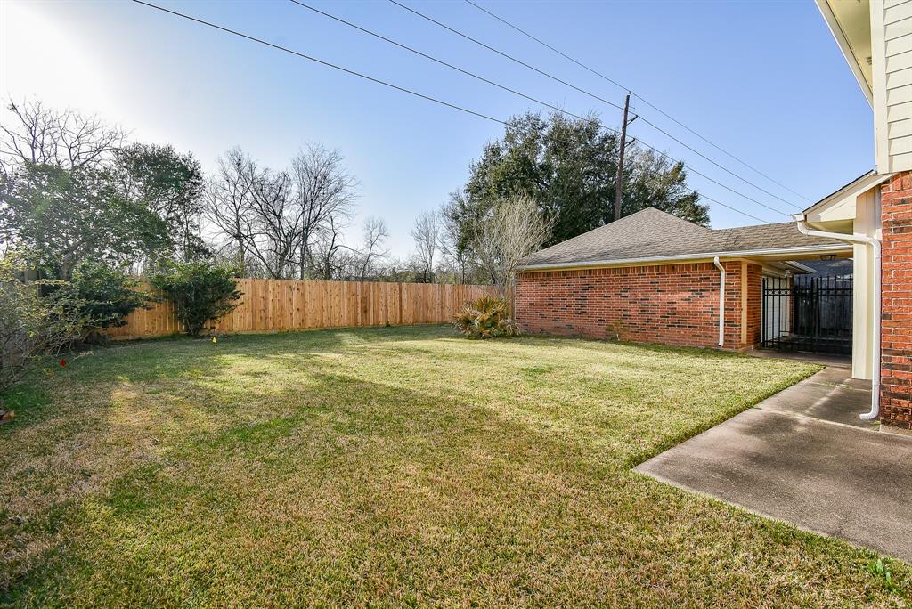 9706 Garden Row Drive, Sugar Land, Texas image 30