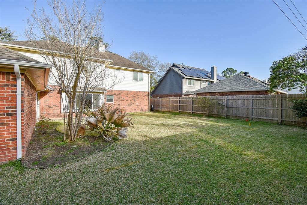 9706 Garden Row Drive, Sugar Land, Texas image 31