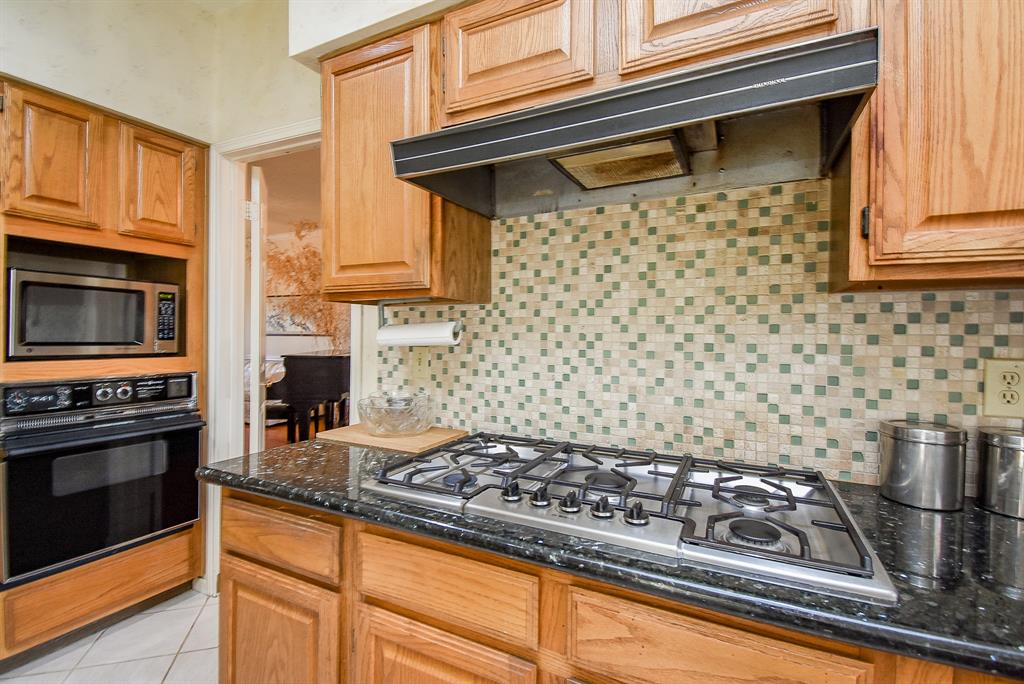 9706 Garden Row Drive, Sugar Land, Texas image 18