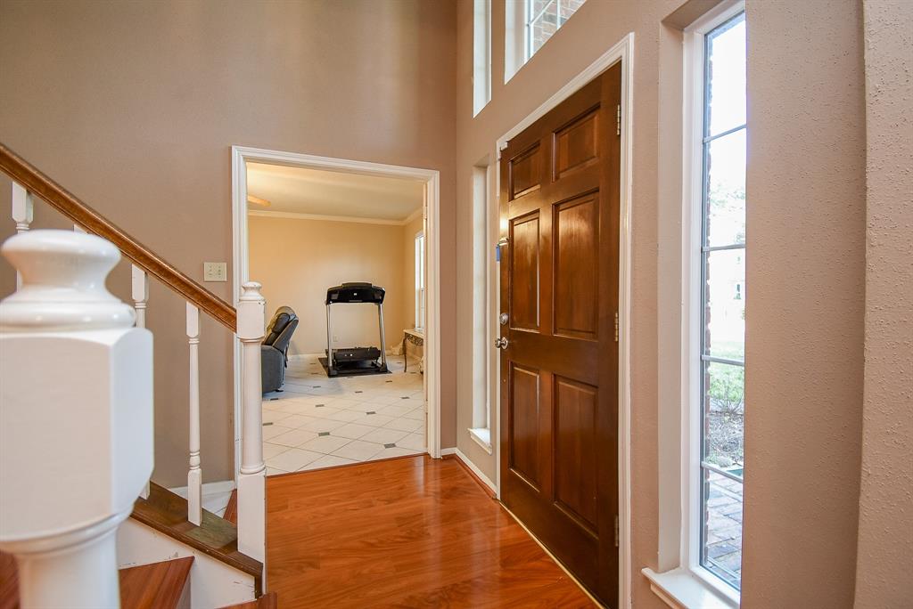 9706 Garden Row Drive, Sugar Land, Texas image 4