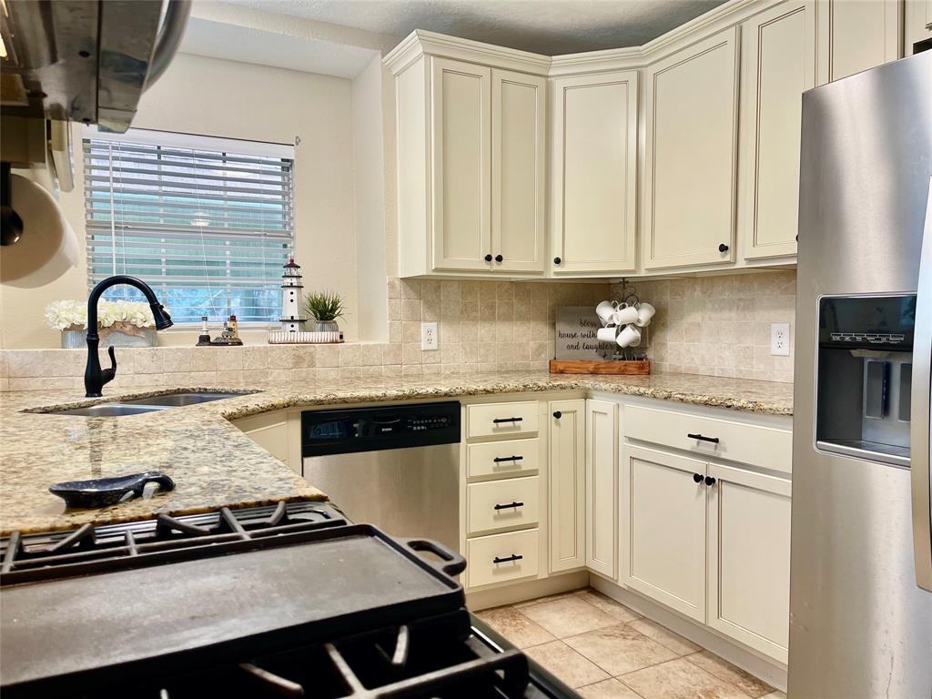 268 Lake Drive, Onalaska, Texas image 10