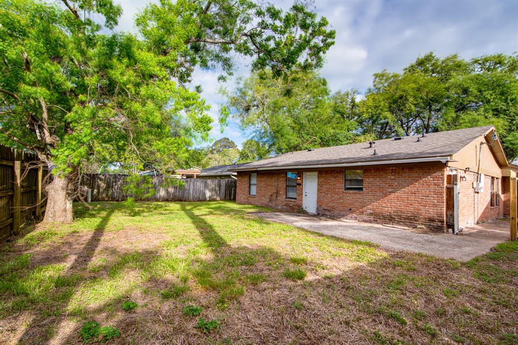 828 Noreda Street, Angleton, Texas image 25