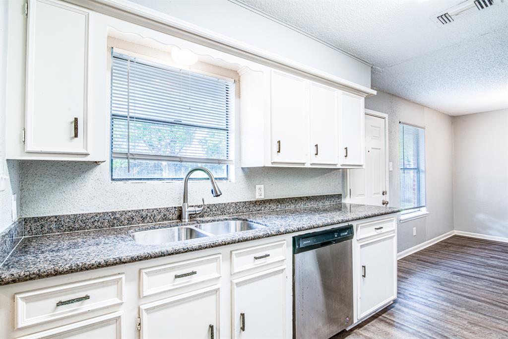 828 Noreda Street, Angleton, Texas image 13