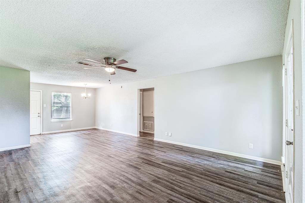 828 Noreda Street, Angleton, Texas image 9