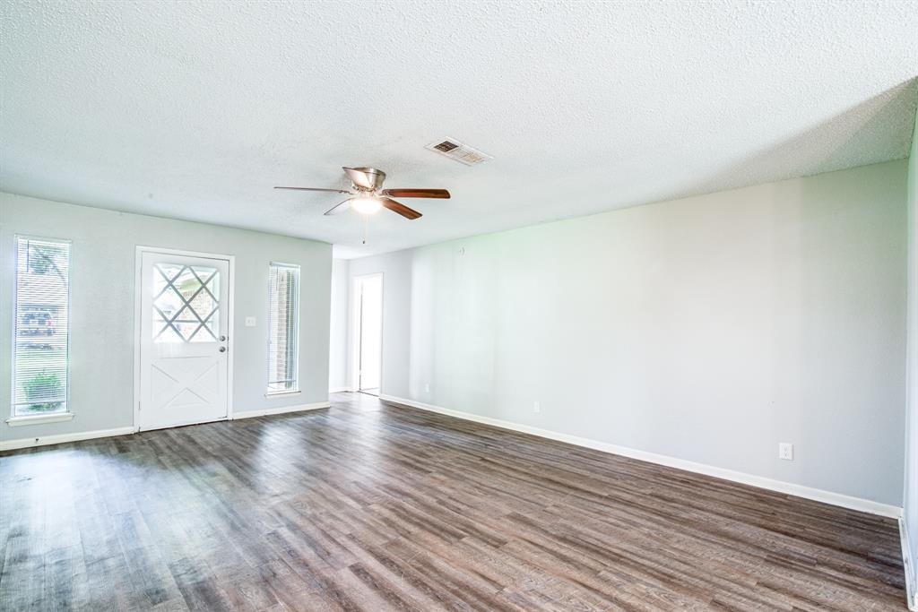 828 Noreda Street, Angleton, Texas image 7